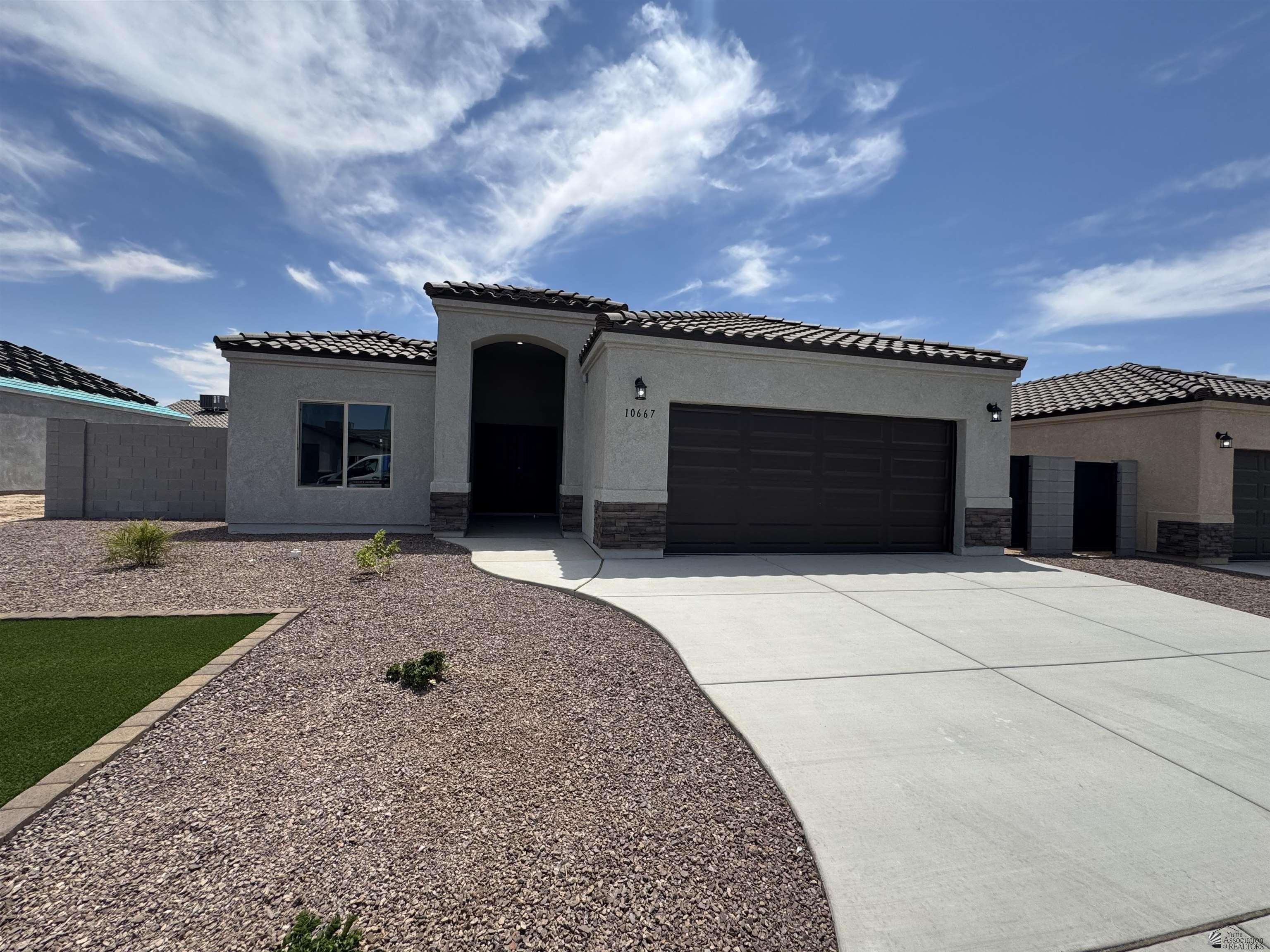 Single Family 3BR 2BA - 10560 E 45 LN, Yuma, AZ