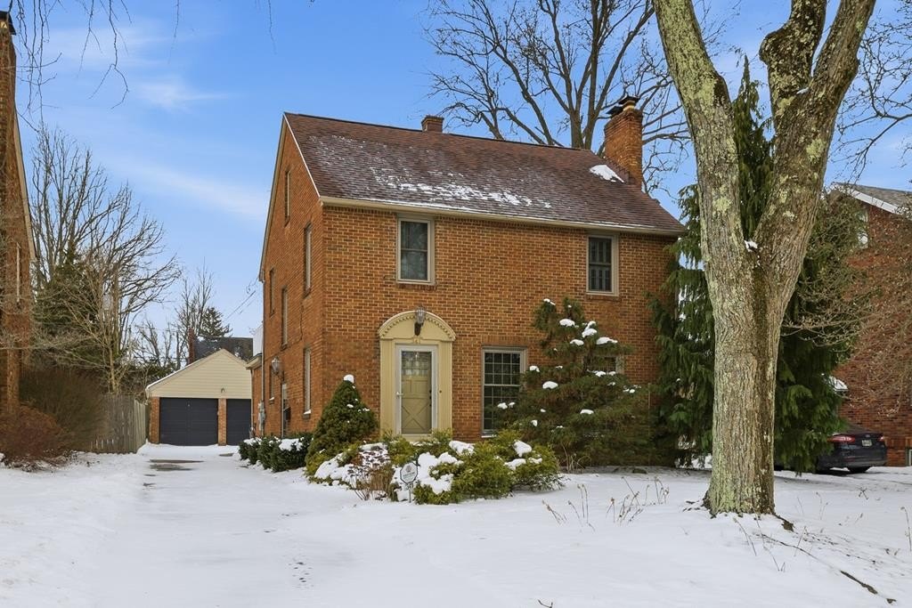 341 Townview Cir N  