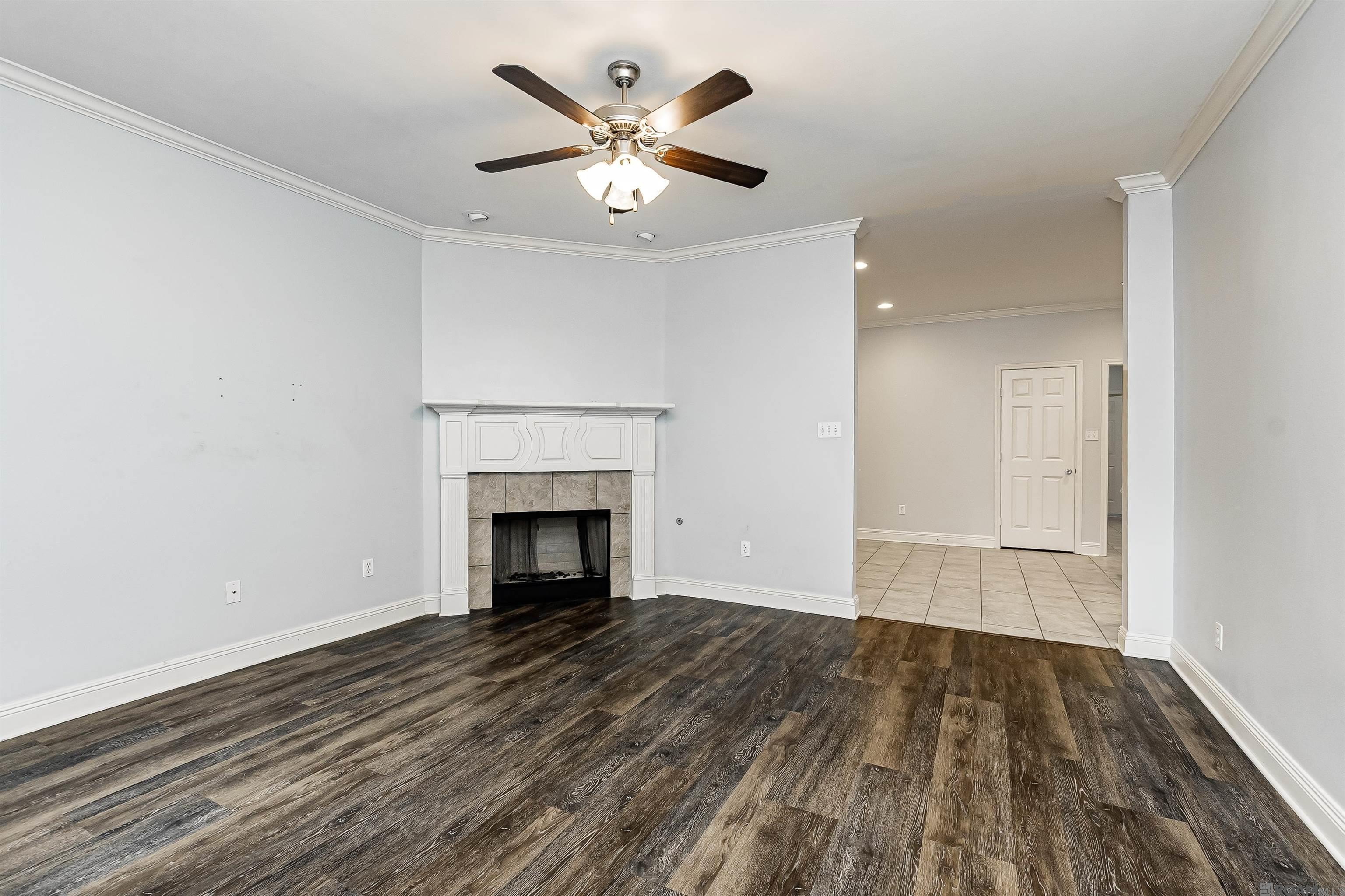 Single Family 3BR 2BA - 11510 Southfork Ave, Baton Rouge, LA