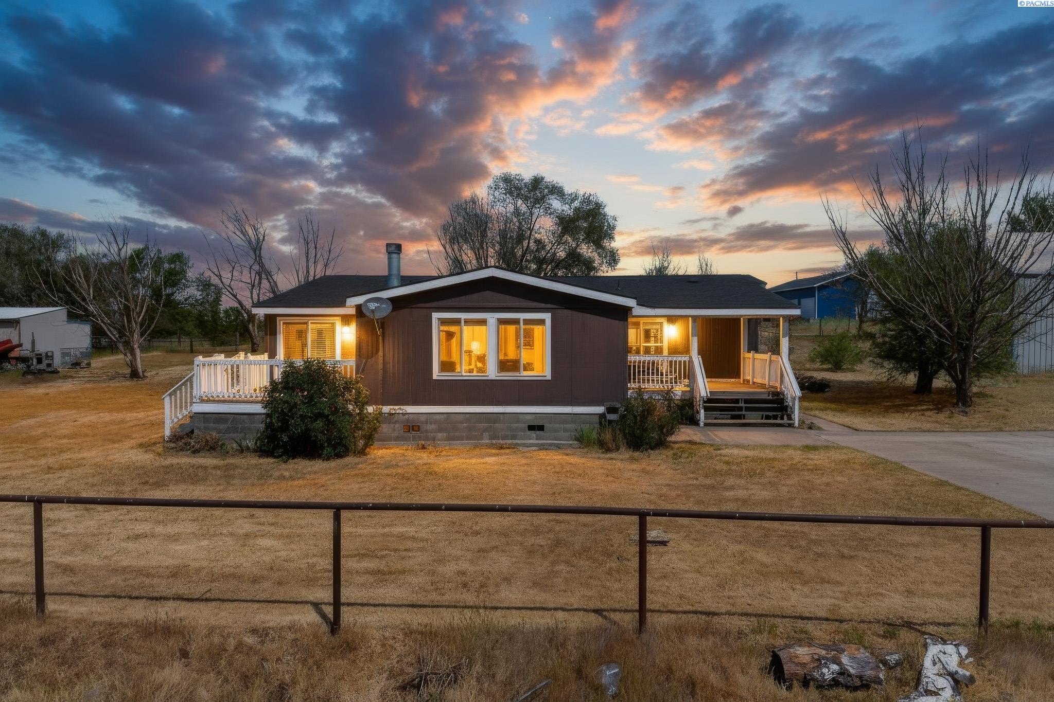Other 3BR 2BA - 16802 S 1585 Pr SW, Prosser, WA