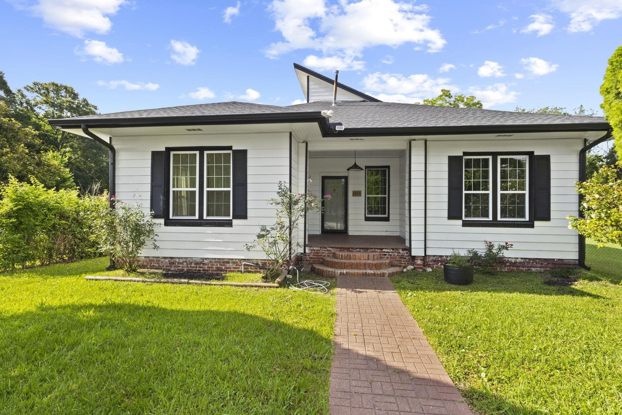 Single Family 4BR 2BA - 1805 Prairie St, Beaumont, TX
