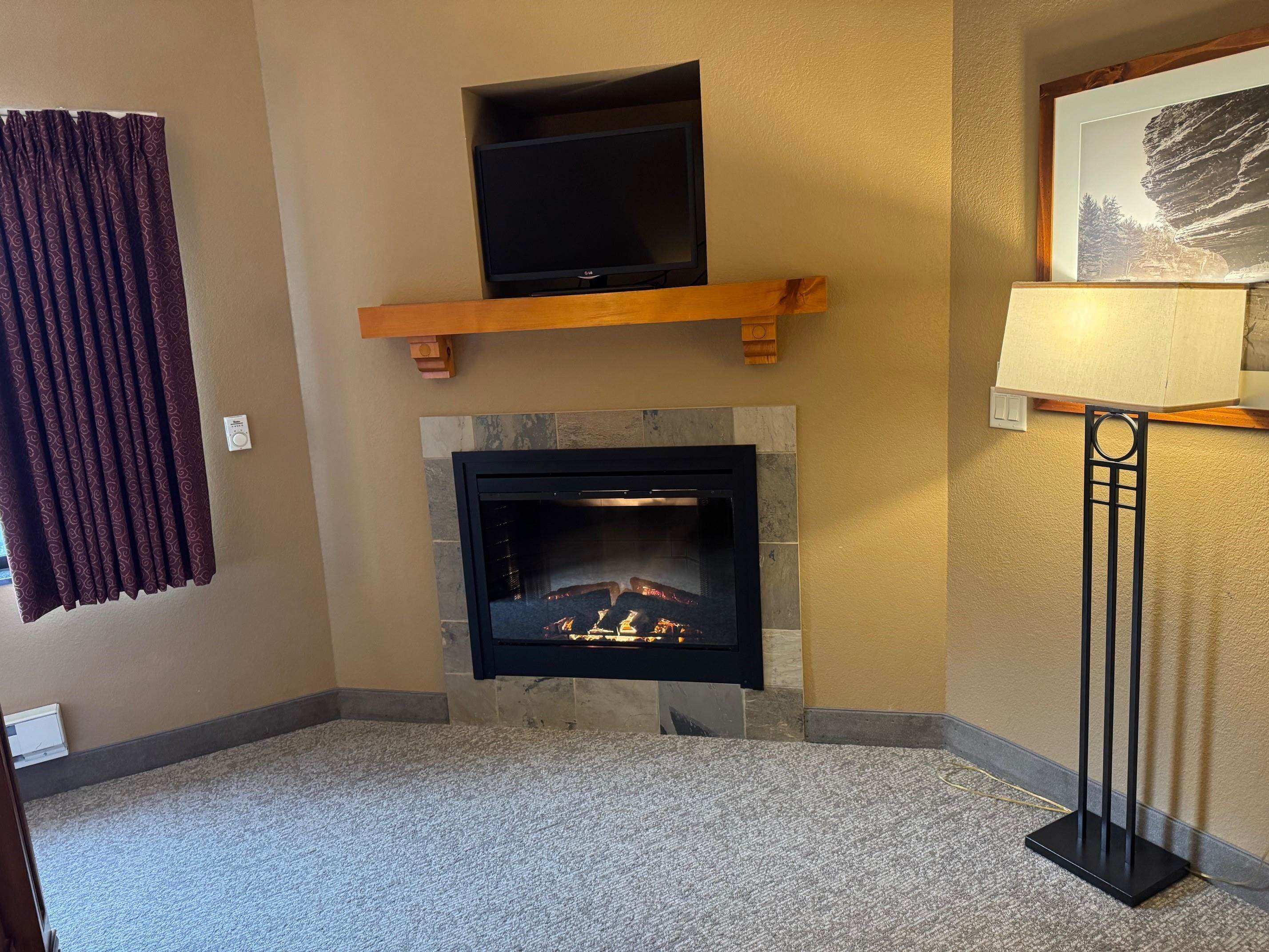 Condo 3BR 3BA - 2411 River Road, Wisconsin Dells, WI