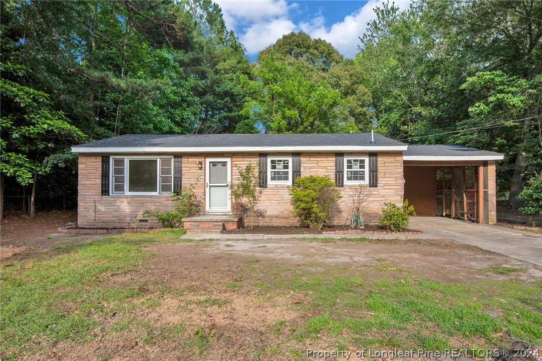 Single Family 3BR 2BA - 837 71st School Road Road, Fayetteville, NC