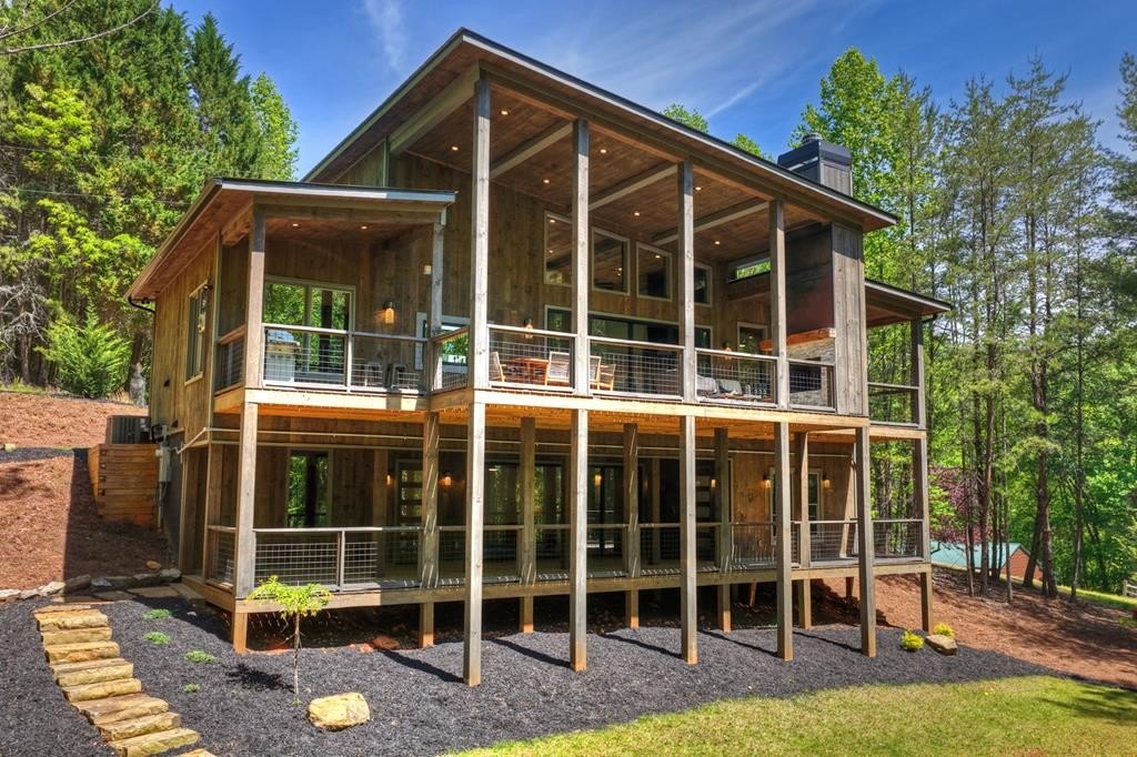 Single Family 3BR 4BA - 197 Tipton Court, Cherry Log, GA