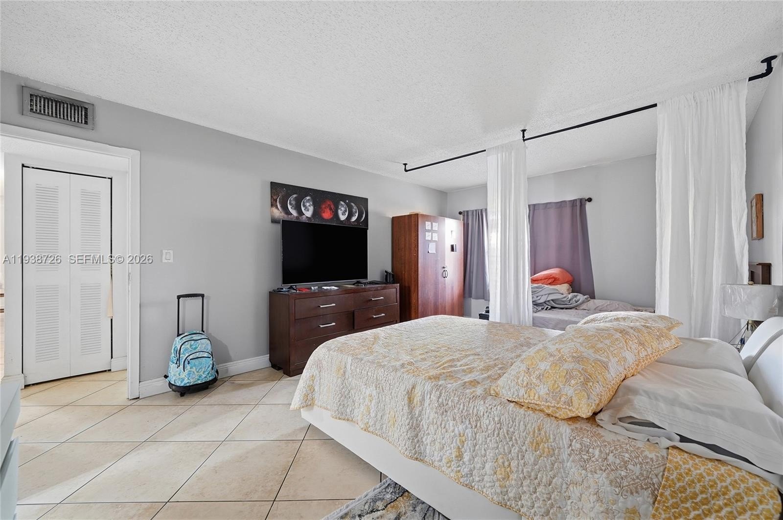 Condo 2BR 2BA - 18101 NW 68th Ave, Hialeah, FL