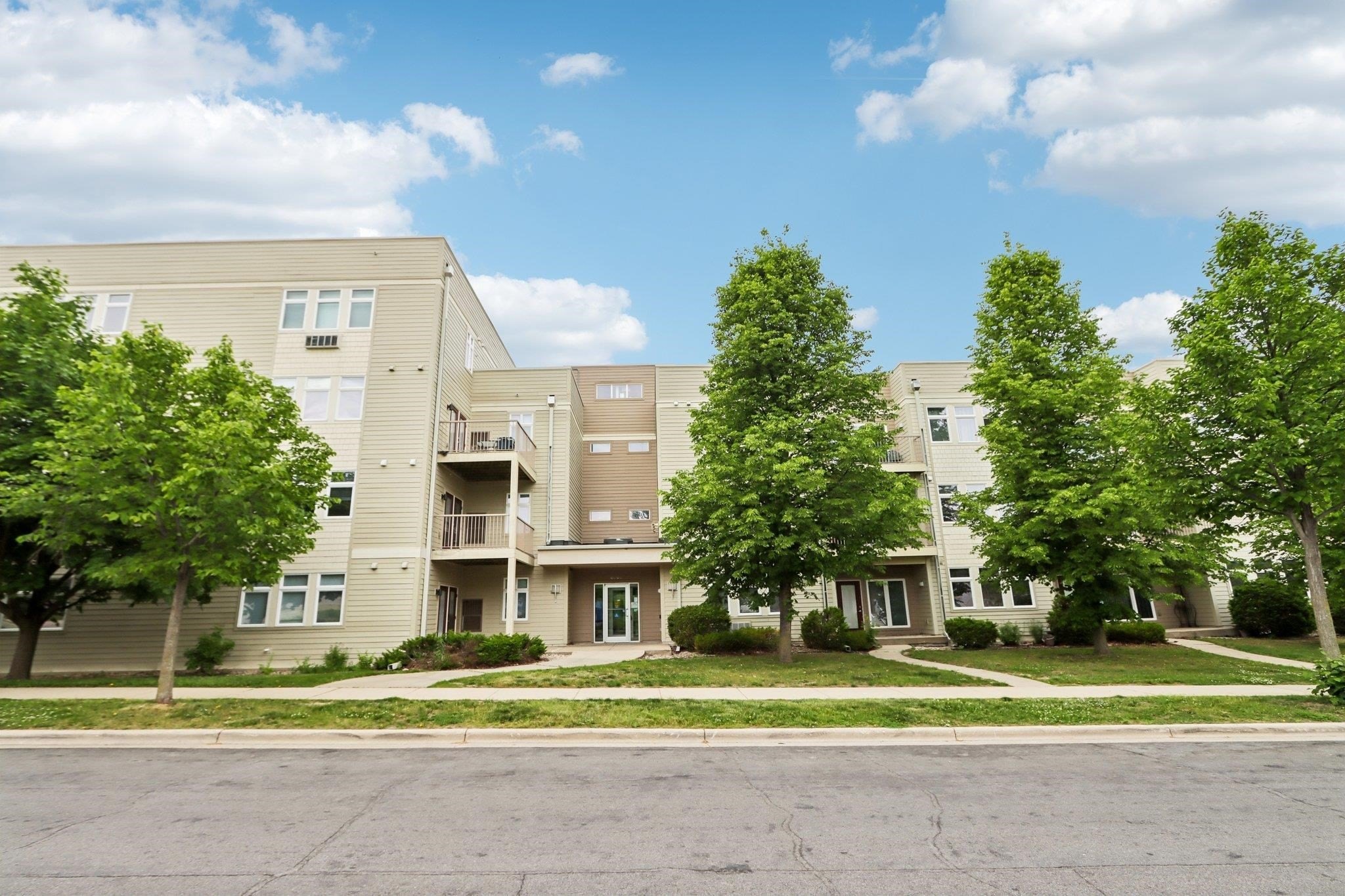 Condo 1BR 1BA - 8206 Starr Grass Drive, Madison, WI