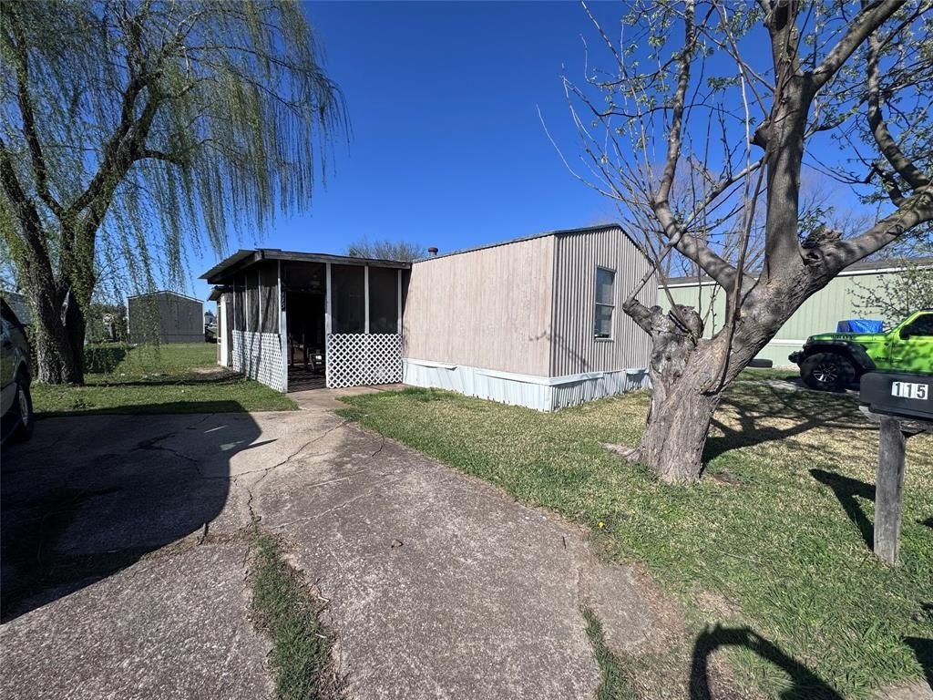Manufactured Housing 3BR 1BA - 115 Valerie Lane, Knollwood, TX