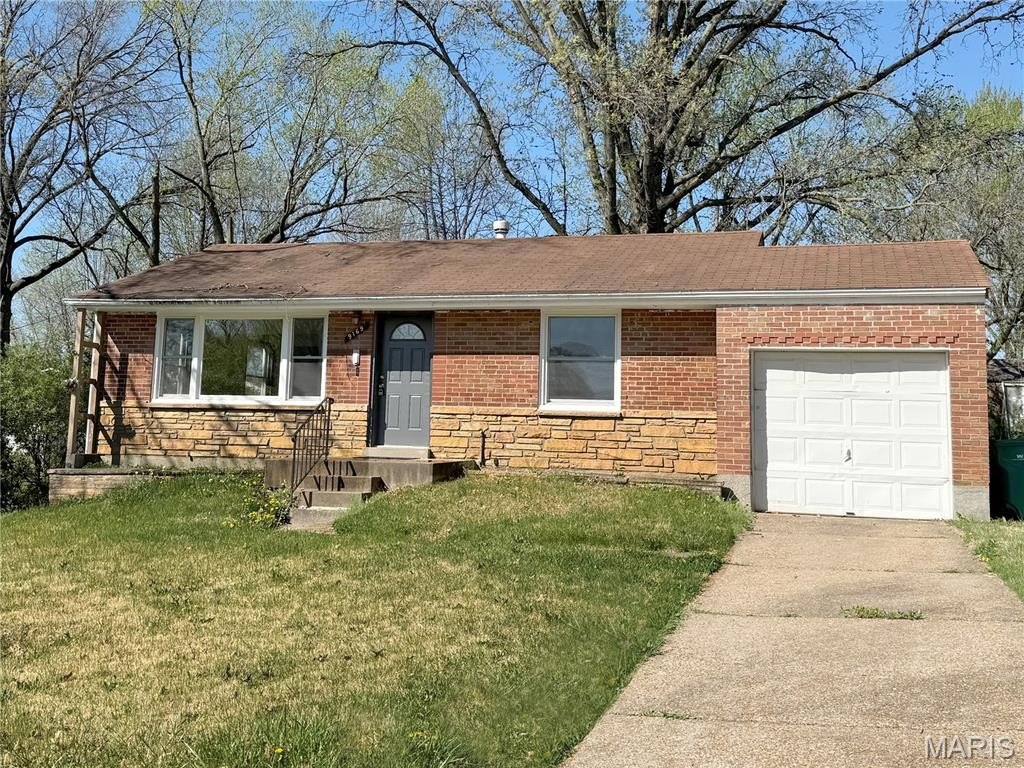 Single Family 2BR 1BA - 9169 Newby Street, Bellefontaine Nghbrs, MO
