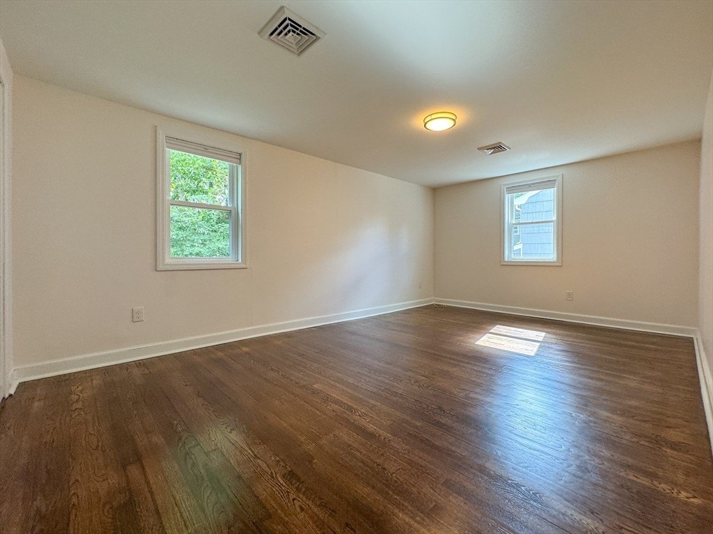 Single Family 3BR 2BA - 282 Pleasant St, Marblehead, MA