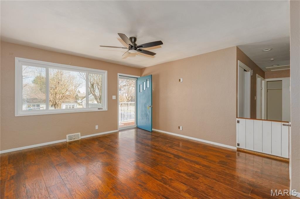 Single Family 3BR 1BA - 1015 N 4th Street, Vandalia, IL