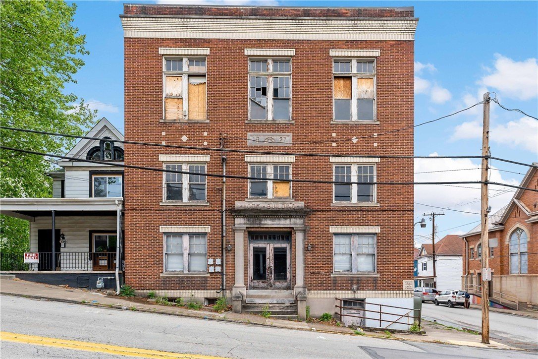 Four-plex - 400 5th St, Charleroi Boro, PA