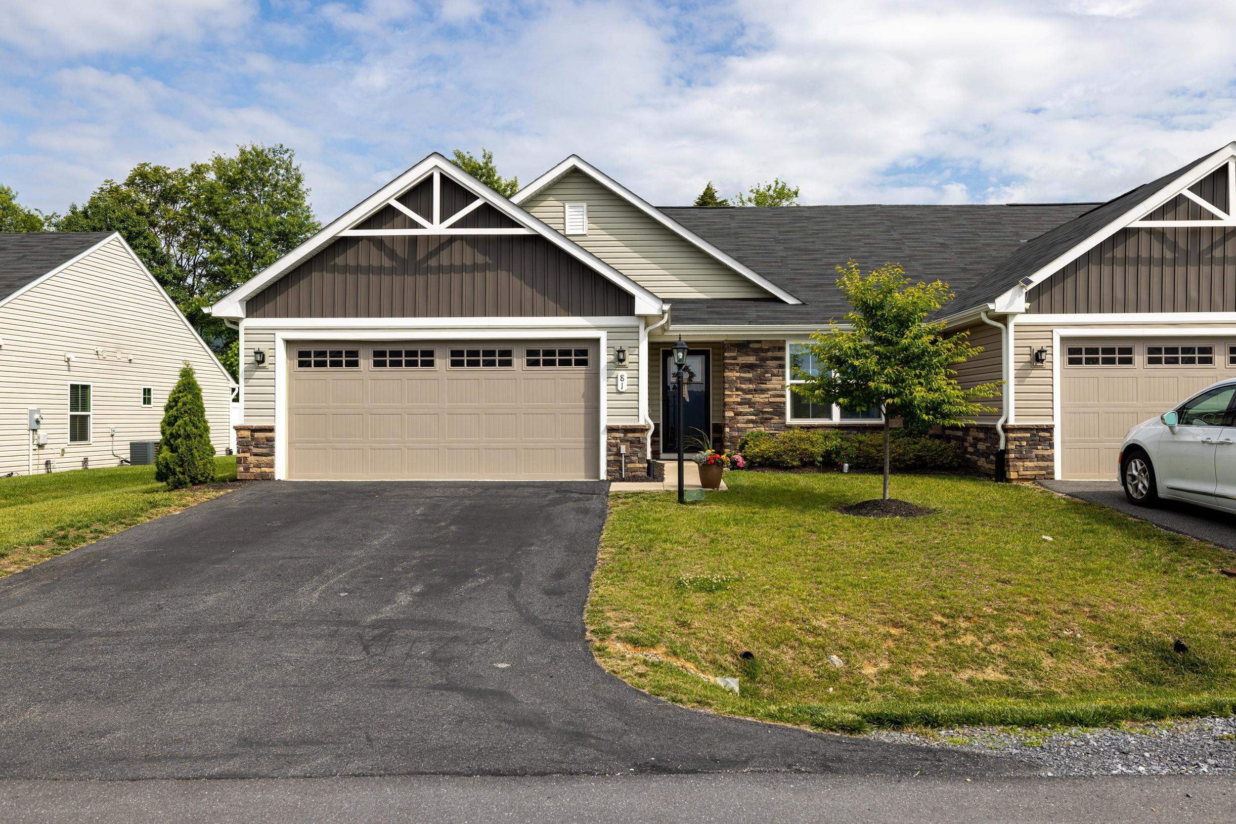 Single Family 3BR 2BA - 81 SOUTH PEAK DR, MCGAHEYSVILLE, VA