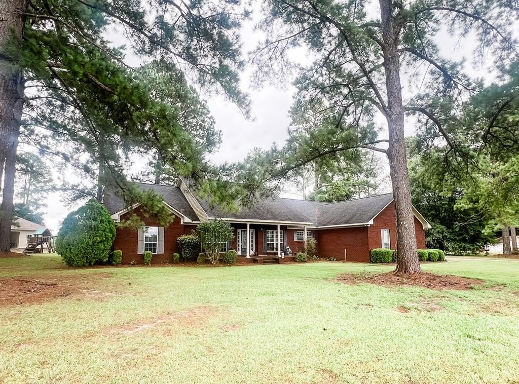 Single Family 4BR 2BA - 15 Lisa Lane, Troy, AL