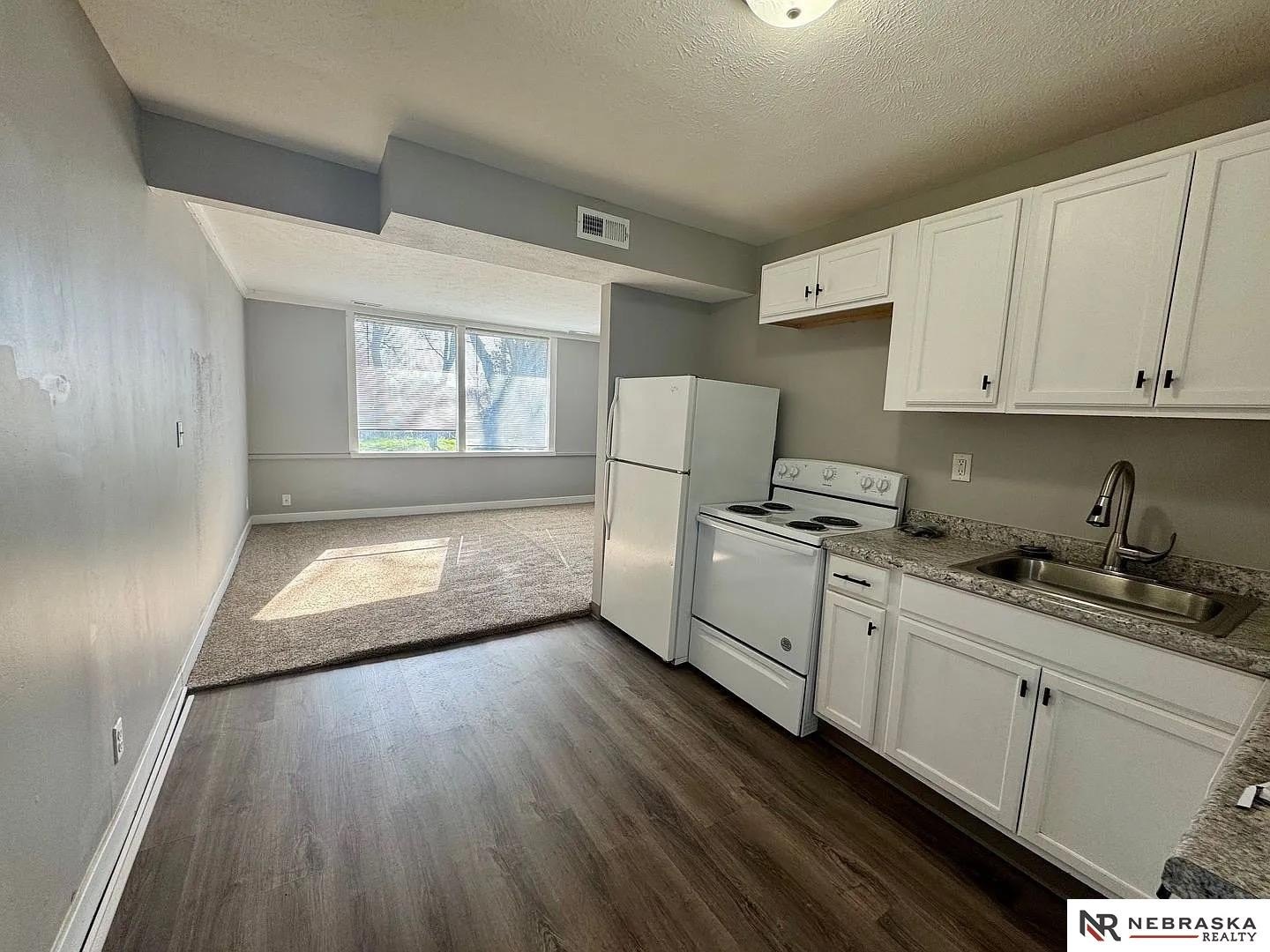 Single Family 2BR 1BA - 3910 Worthington Avenue, Lincoln, NE