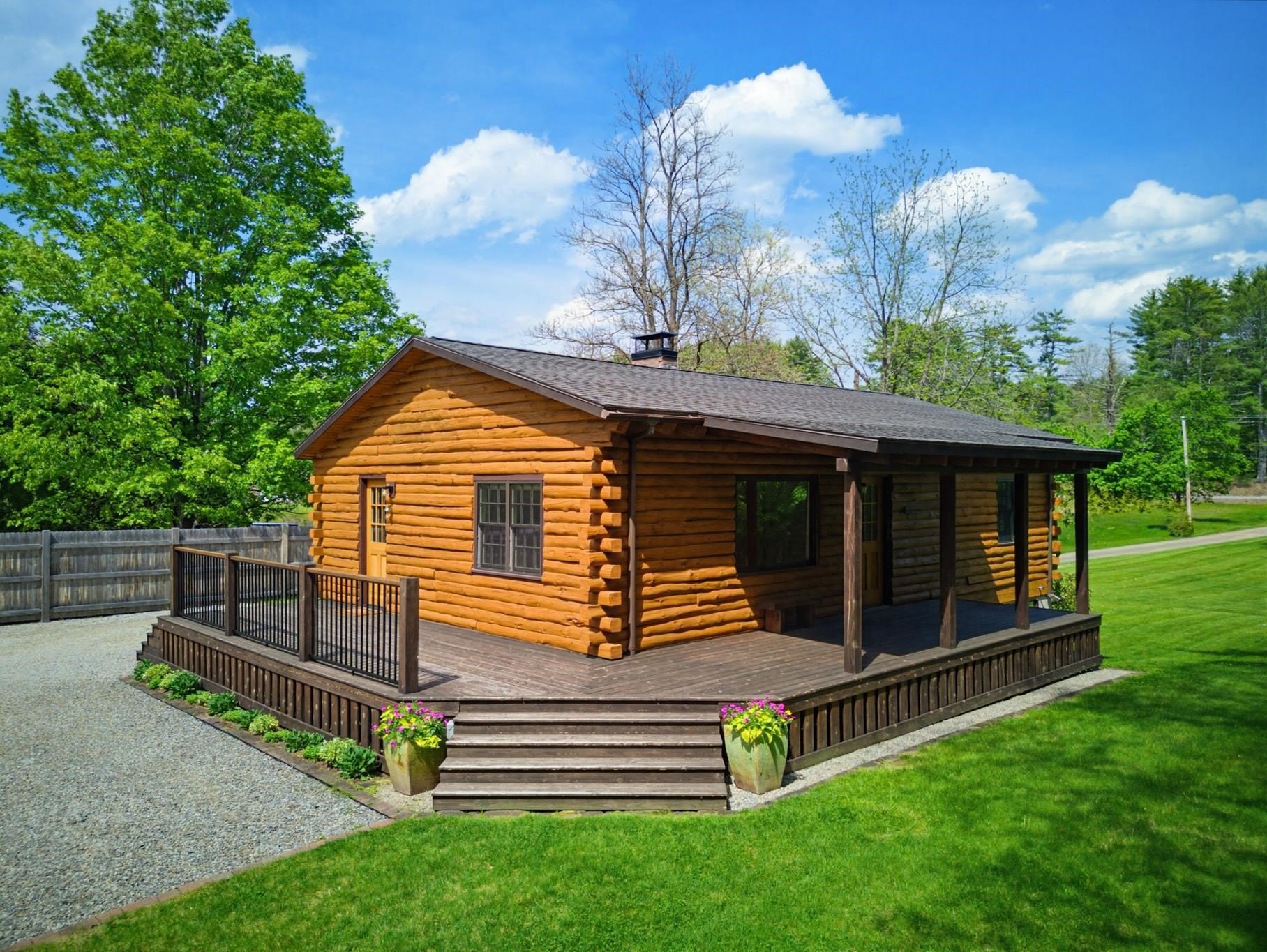 Single Family 2BR 1BA - 84 New Hampton Road, Franklin, NH
