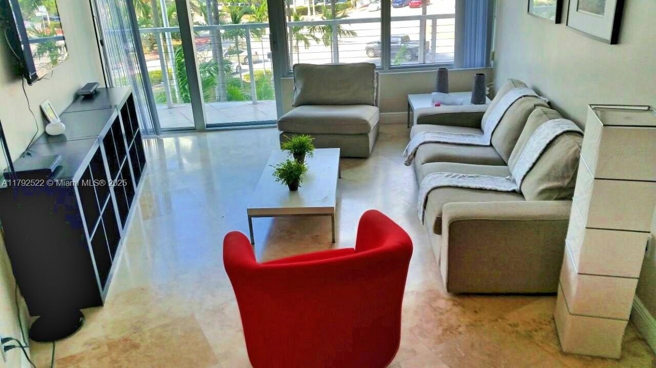 6305 SE Indian Crk Dr  