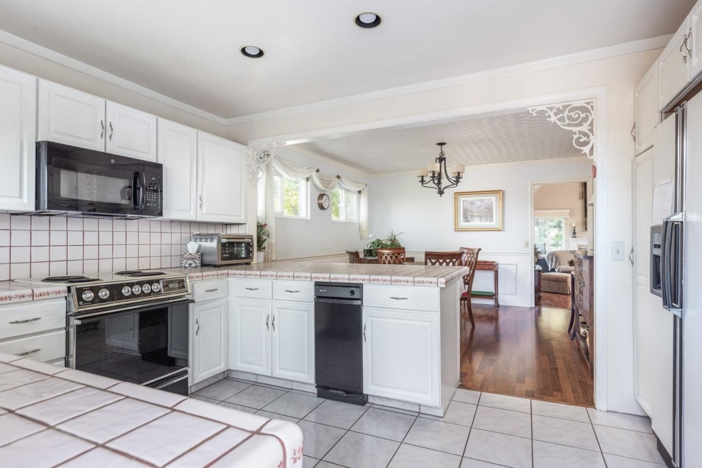 Single Family 4BR 3BA - 2962 Club RD, PEBBLE BEACH, CA