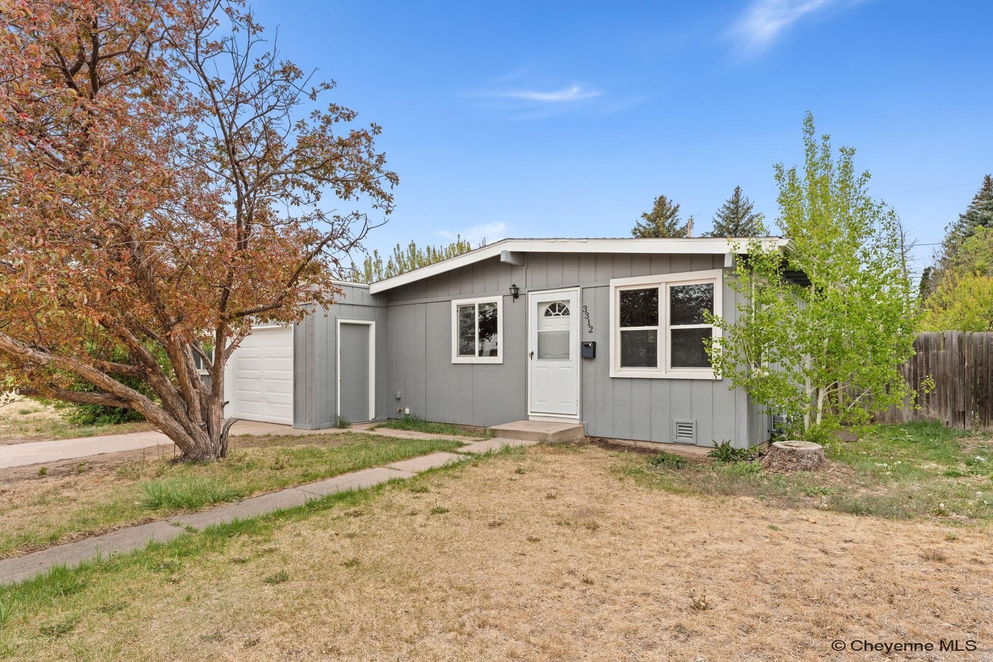 Single Family 2BR 1BA - 3312 BIRCH PL, Cheyenne, WY