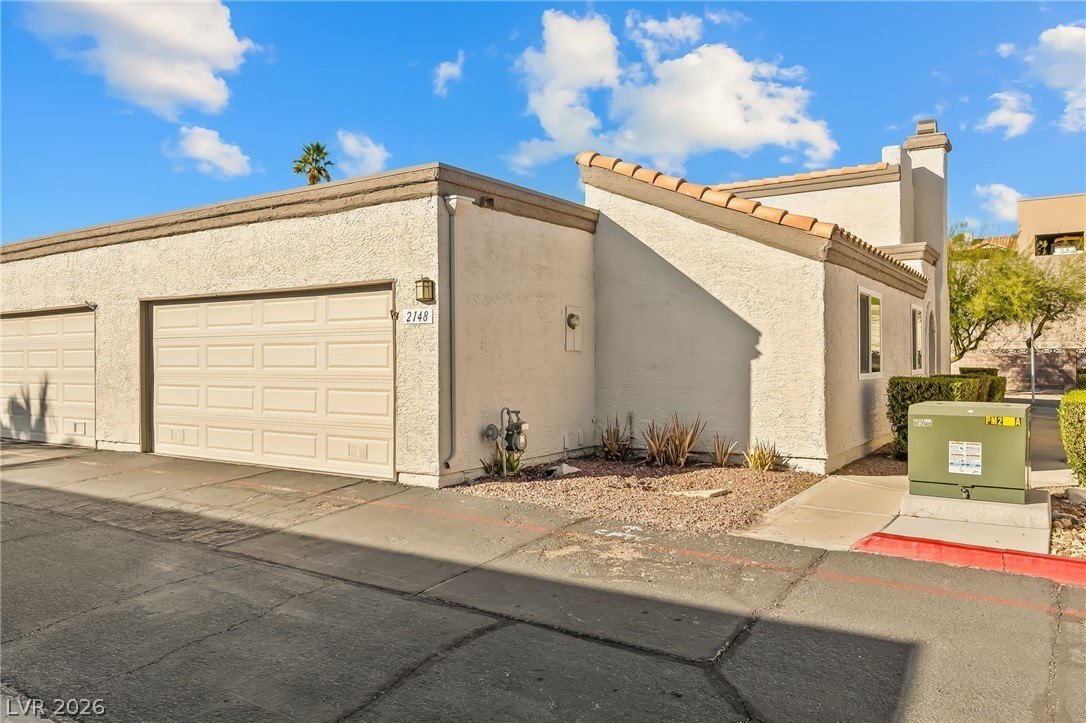 Single Family 3BR 2BA - 2148 Pebble Creek Lane, Laughlin, NV