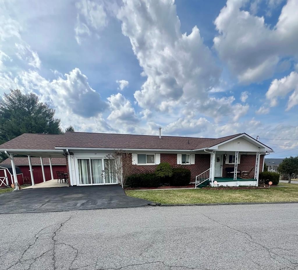 97 Curtis Ave  