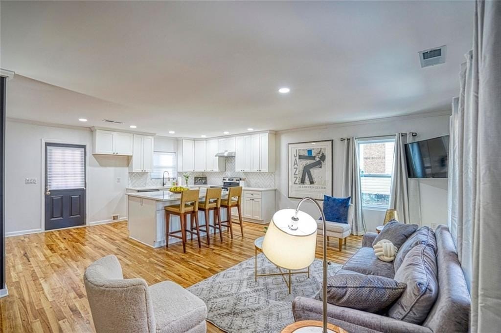Single Family 3BR 3BA - 2230 Beecher Circle SW, Atlanta, GA