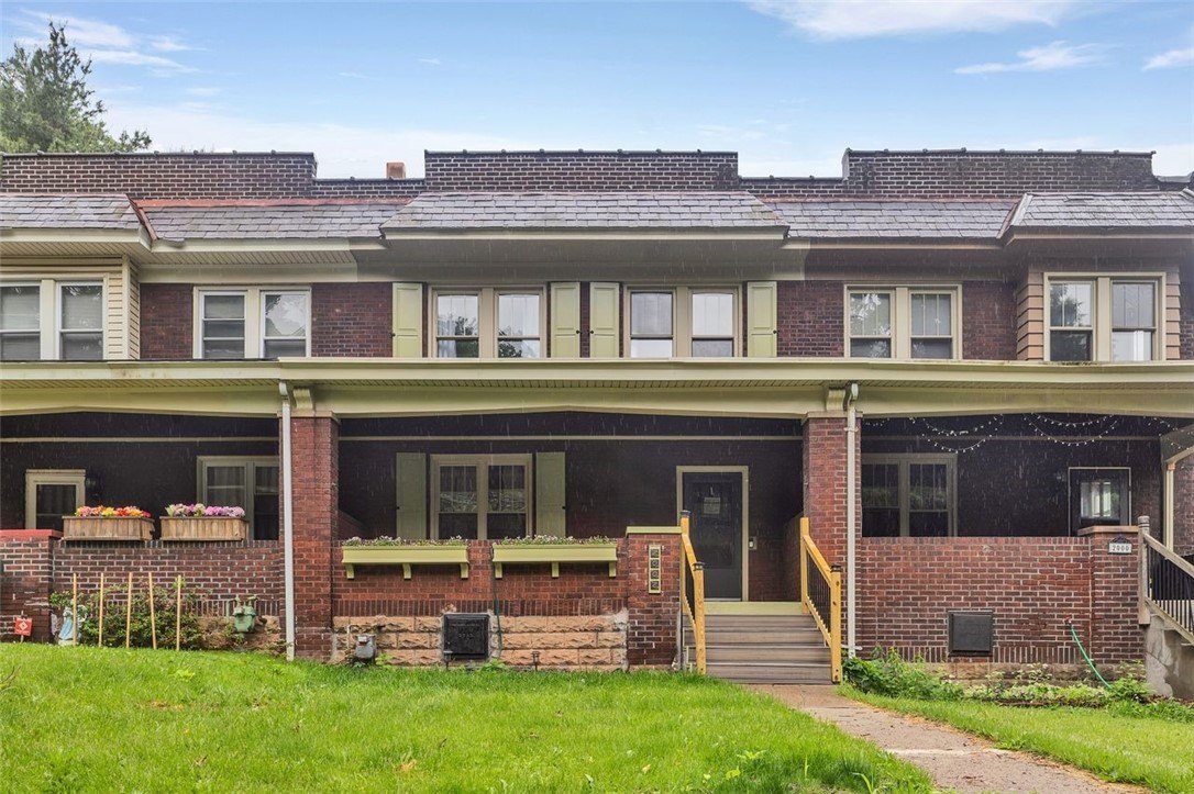 Single Family 3BR 1BA - 2002 Lacrosse St, Swissvale, PA