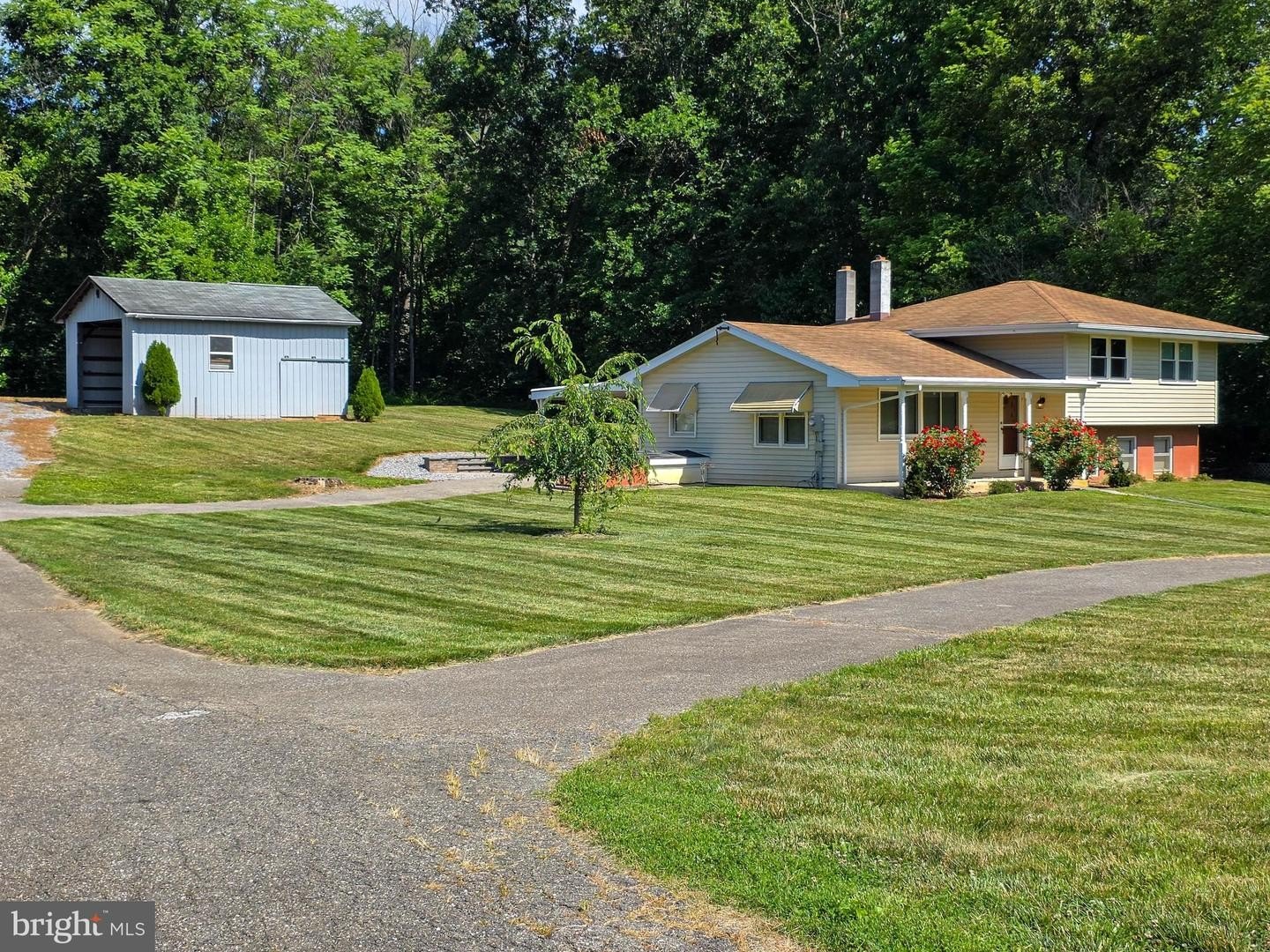 Single Family 3BR 2BA - 8522 NECK RD, WILLIAMSPORT, MD