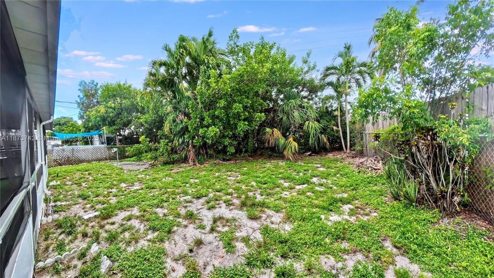Single Family 2BR 1BA - 410 NW 52 St, Oakland Park, FL