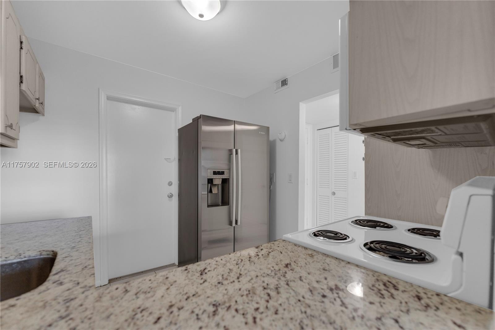 Condo 1BR 1BA - 1817 S Ocean Dr, Hallandale Beach, FL