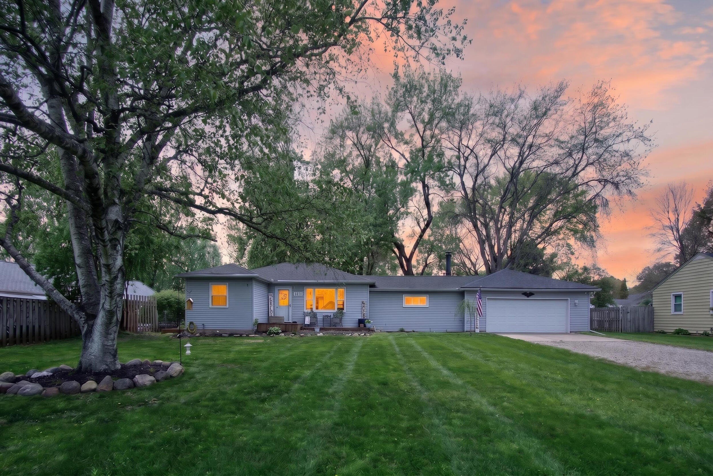 Single Family 3BR 1BA - 4410 Clinton Road, Jackson, MI