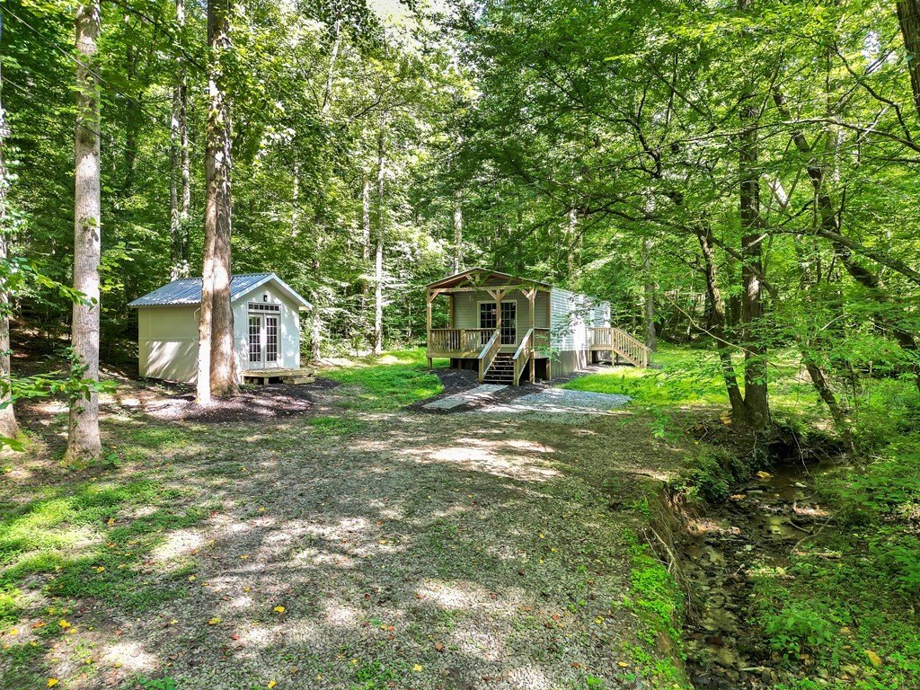 Single Family 1BR 1BA - 414 Twin Mountain Lake Circle, Talking Rock, GA