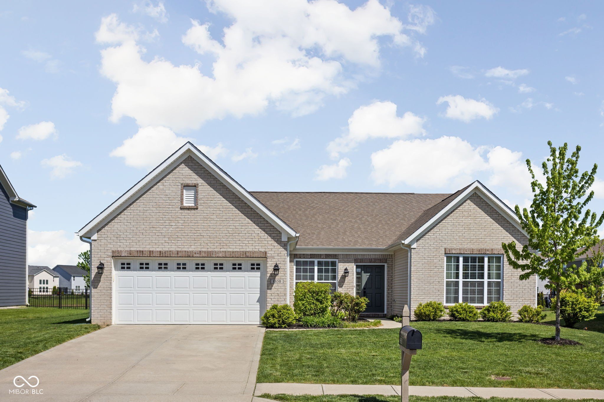 Single Family 3BR 2BA - 8850 Wicklow Way, Brownsburg, IN