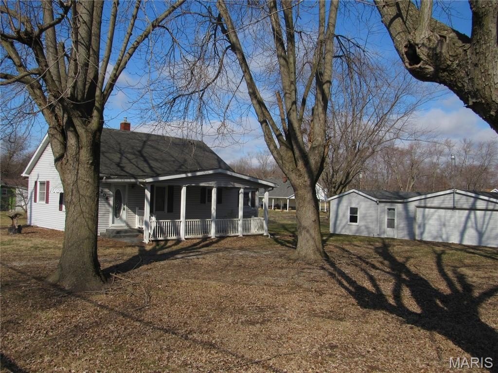 Single Family 2BR 1BA - 206 Fisher Avenue, Sawyerville, IL