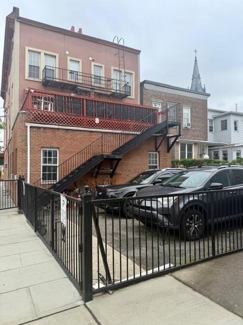 1300 Central Ave  