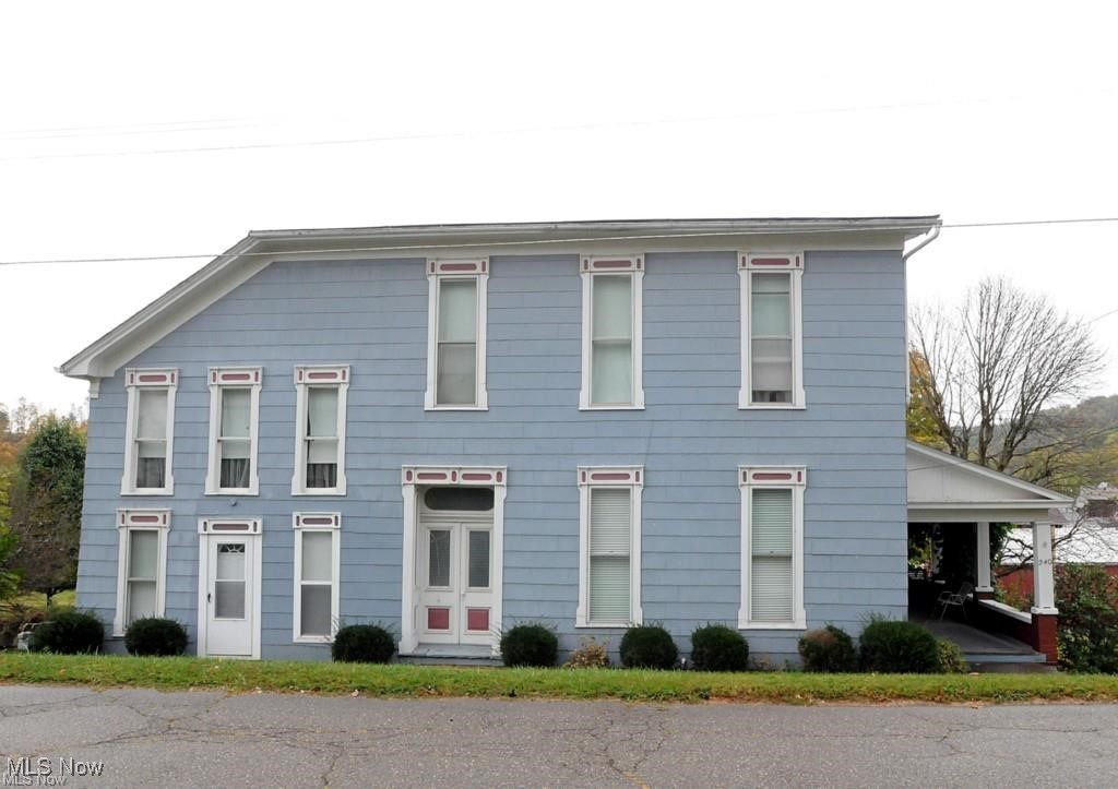 240 E Main St