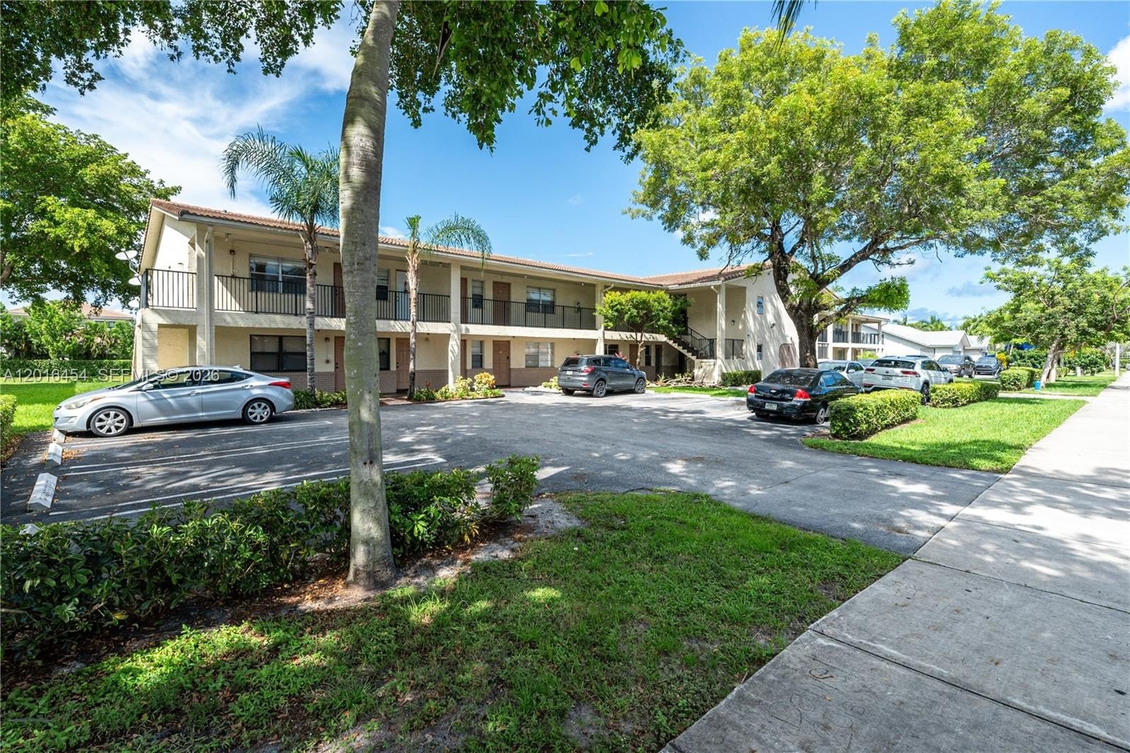 Condo 2BR 2BA - 8705 NW 38th Dr, Coral Springs, FL