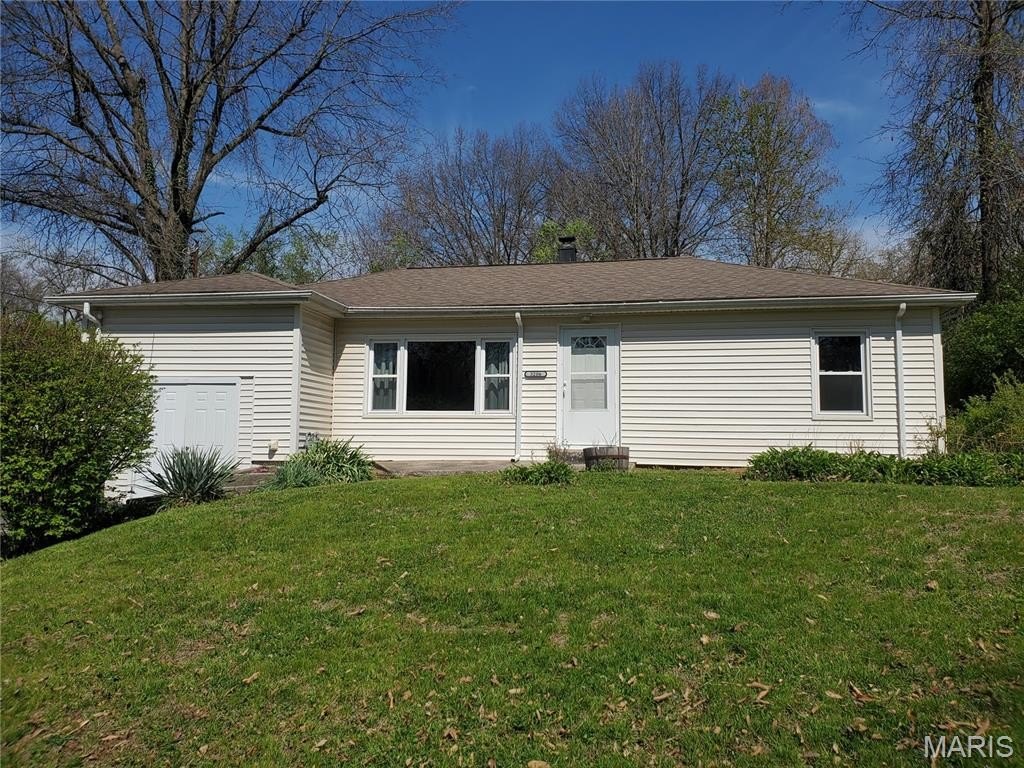 Single Family 2BR 1BA - 3206 Myrle Street, Alton, IL