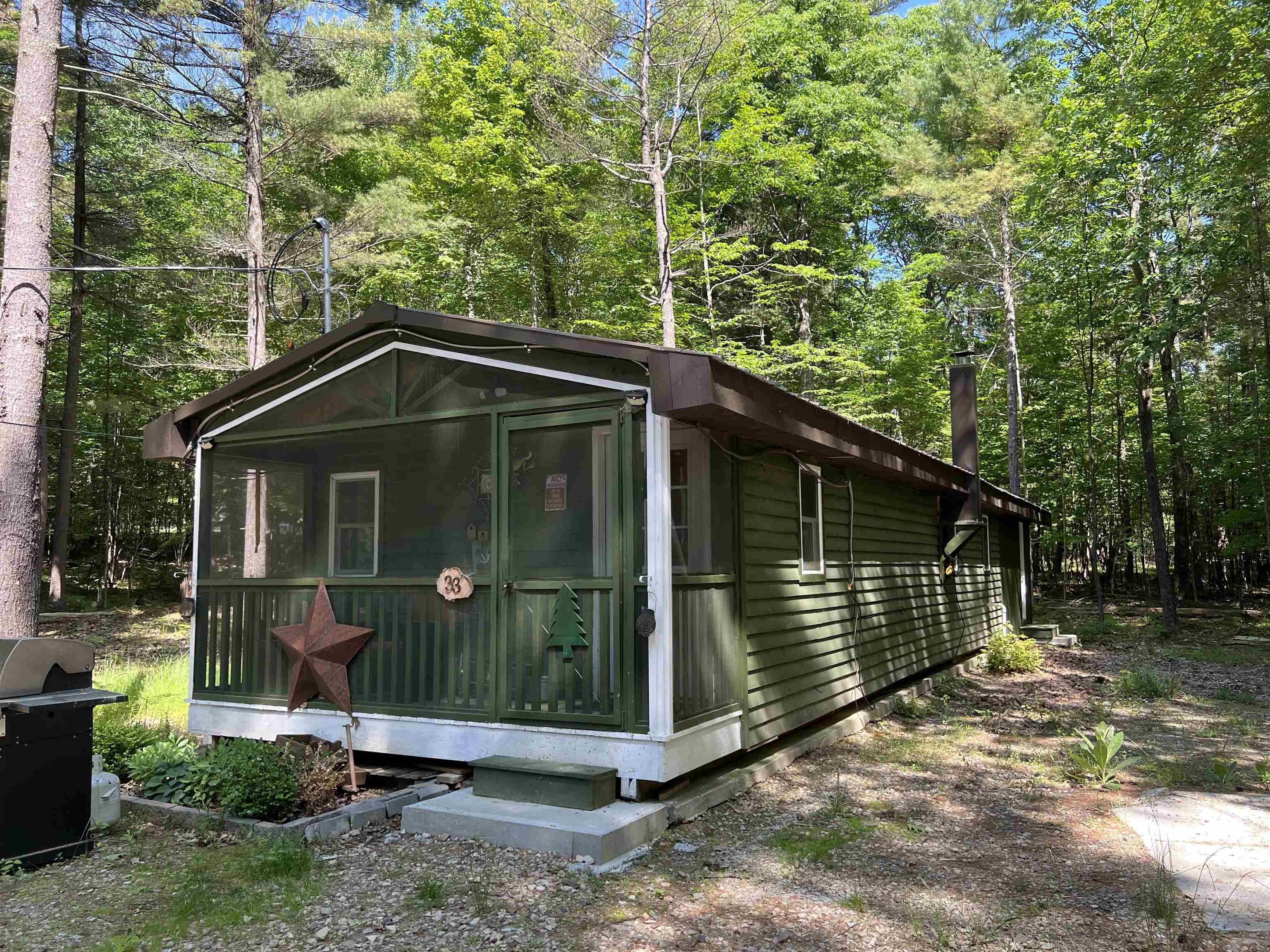 Single Family 2BR 1BA - 33 Dogwood Street, Au Sable Forks, NY