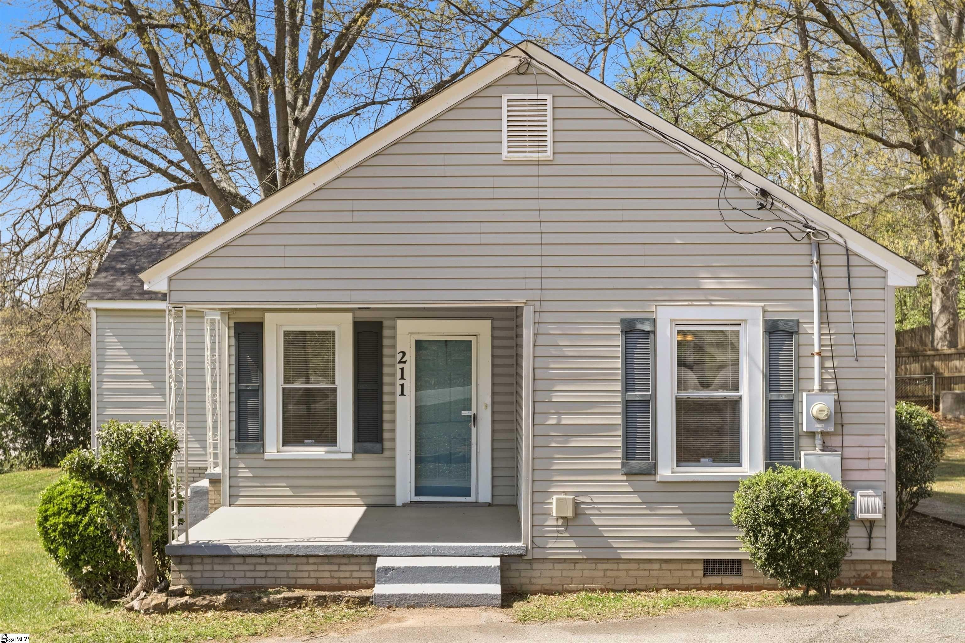 Single Family 2BR 1BA - 211 Lowndes Hill Road, Greenville, SC