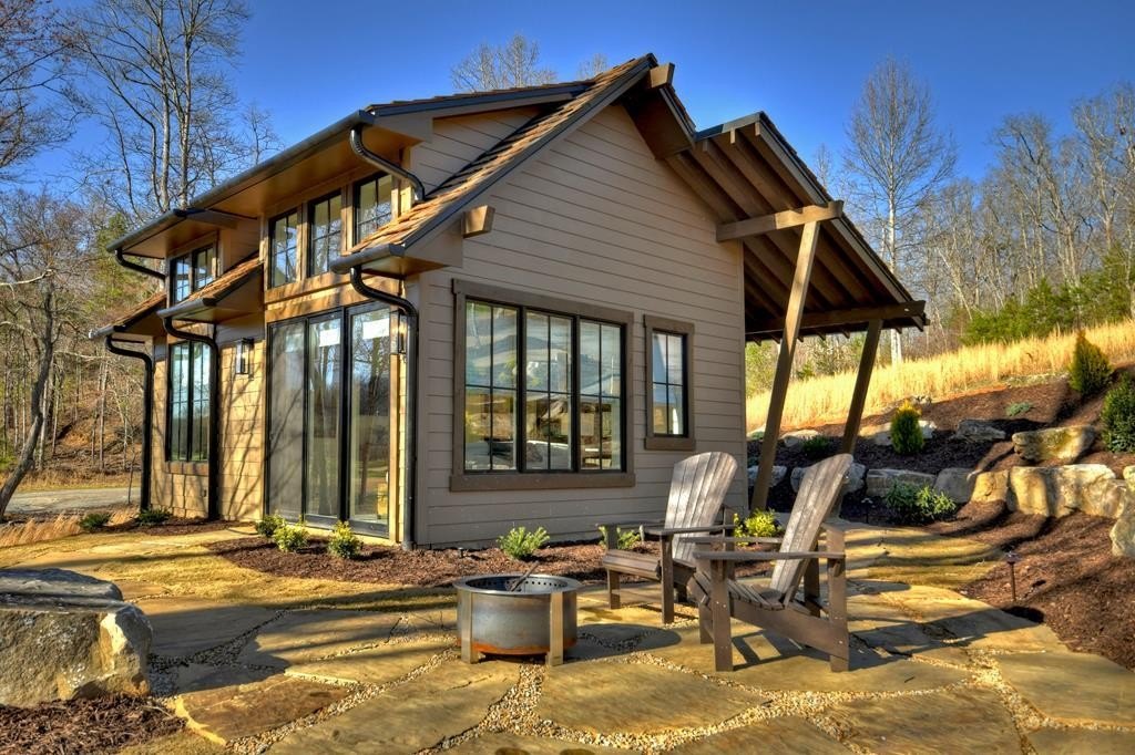 Single Family 1BR 1BA - 300 Old Toccoa Loop, Mineral Bluff, GA