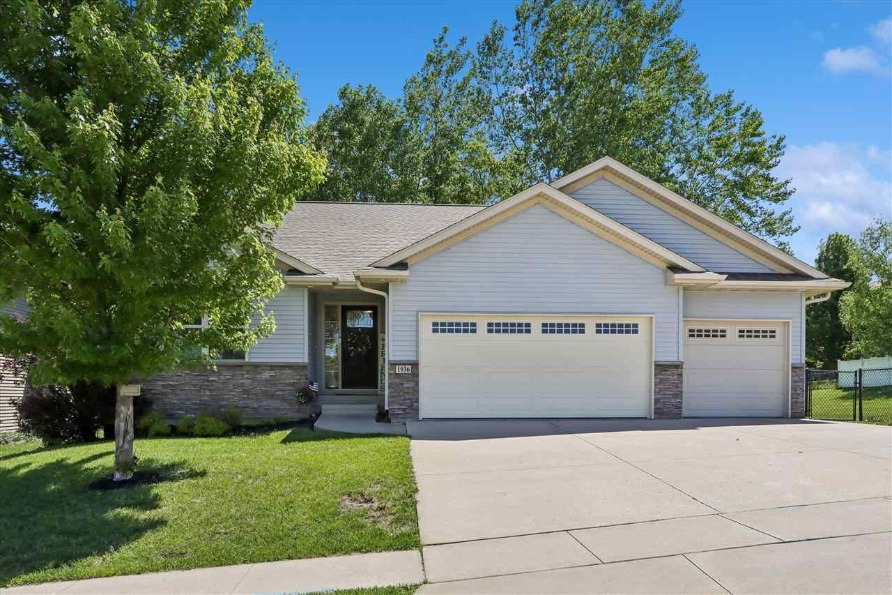 Single Family 5BR 3BA - 1936 Mackinaw Dr, IowaCity, IA