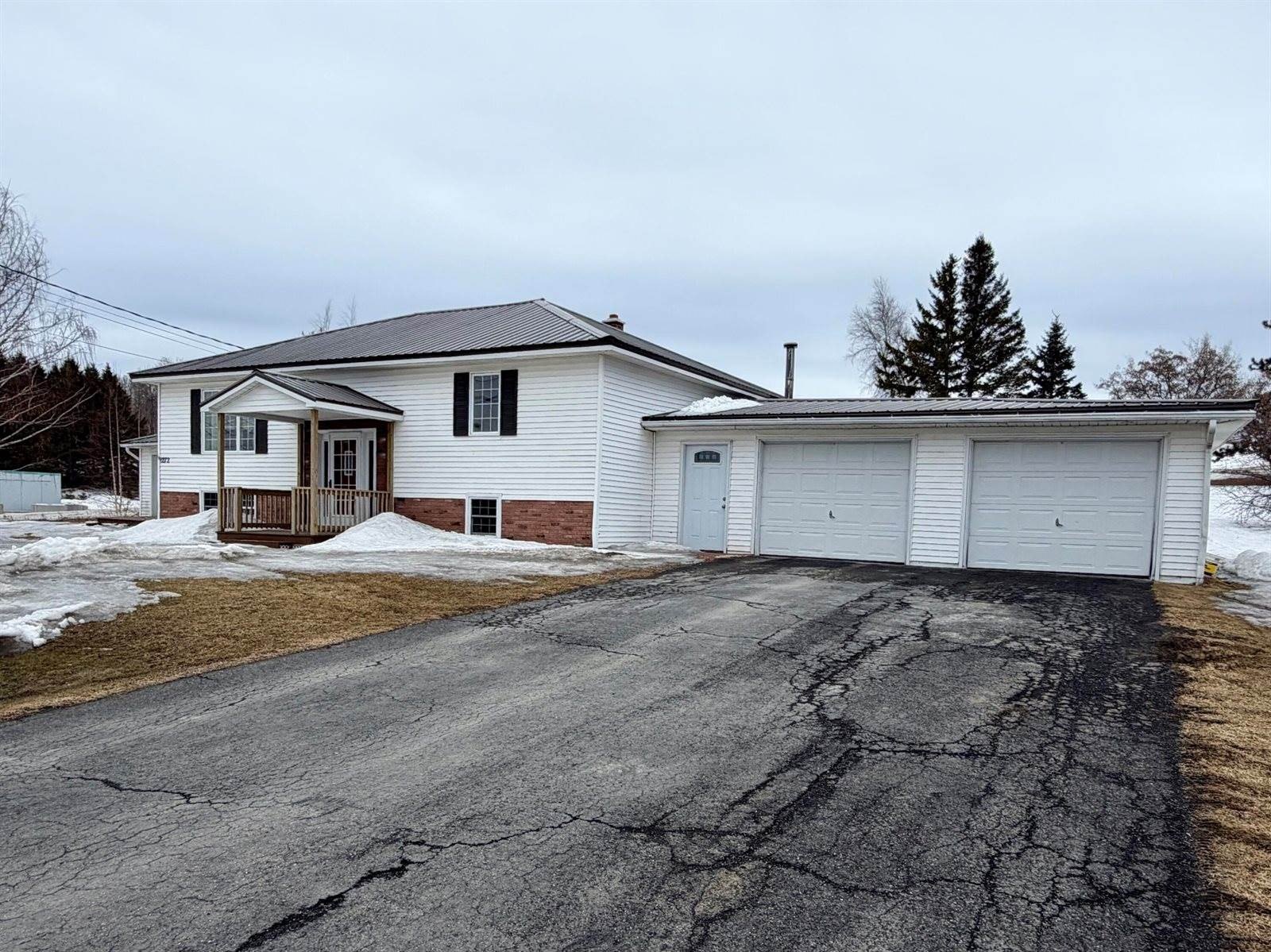 Single Family 4BR 1BA - 272 Main Street, Saint Agatha, ME
