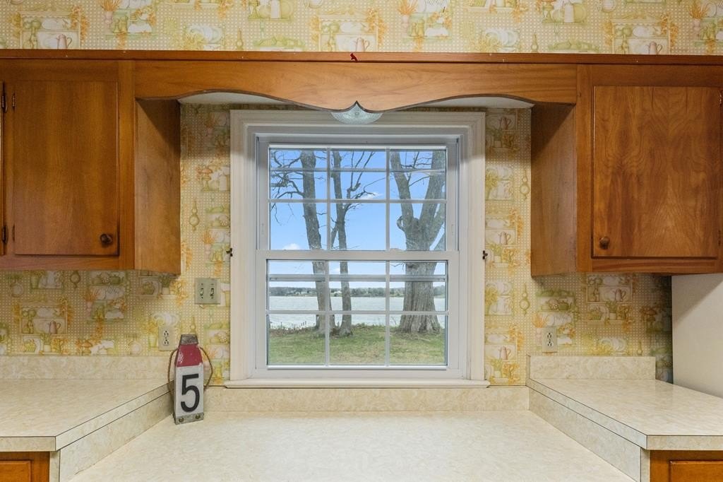 Single Family 3BR 2BA - 375 Hickory Point Dr, Montross, VA