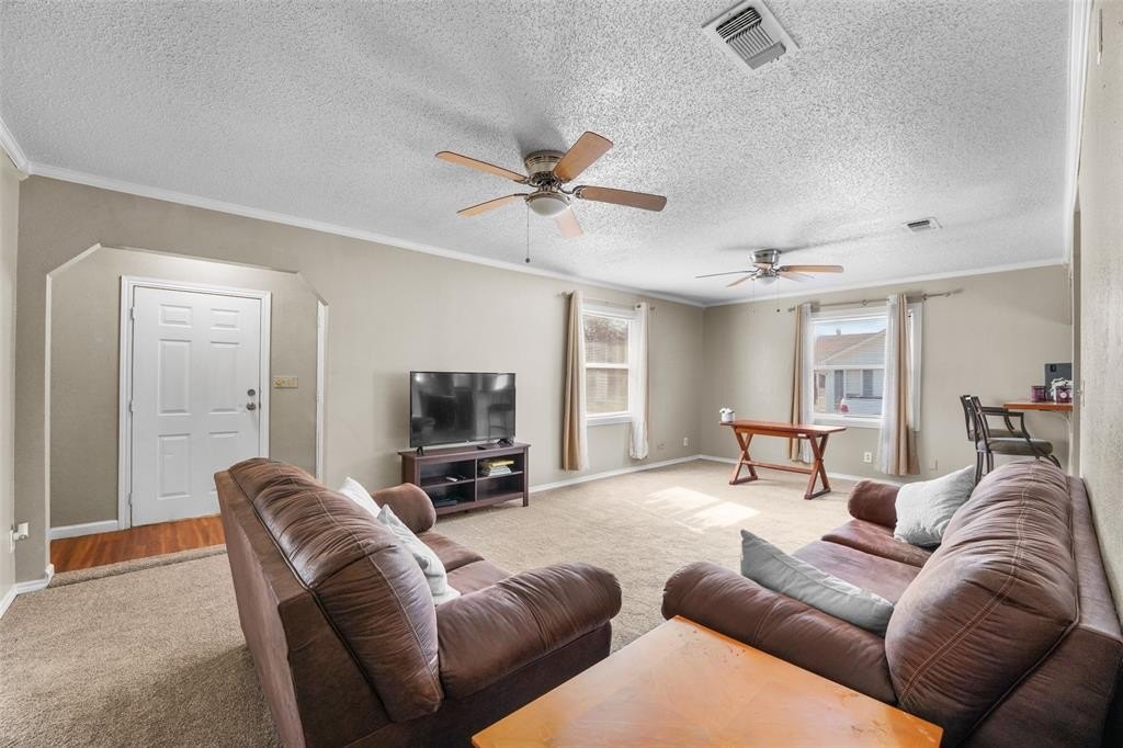 Single Family 2BR 2BA - 1145 Jefferson Road, Paris, TX