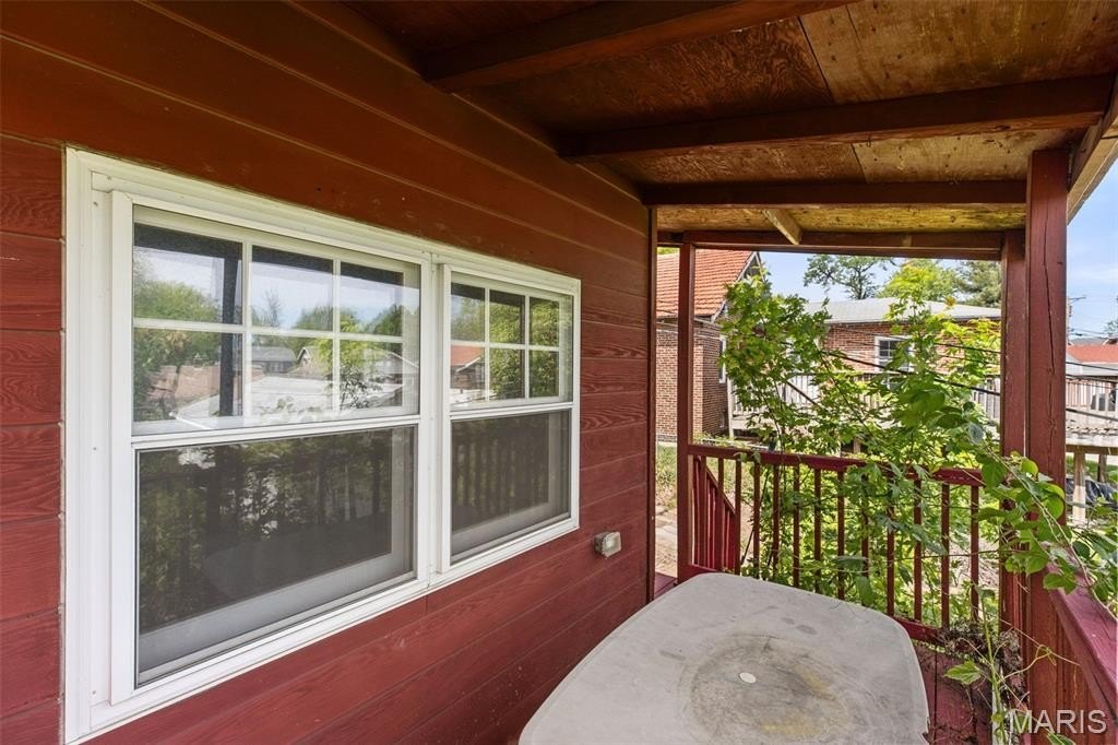 Single Family 4BR 2BA - 910 Country Club Drive, Pasadena Park, MO