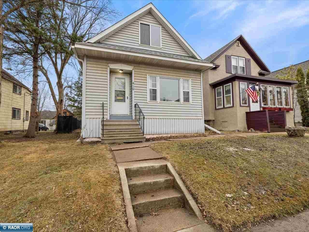 Single Family 2BR 1BA - 410 8th St S, Virginia, MN
