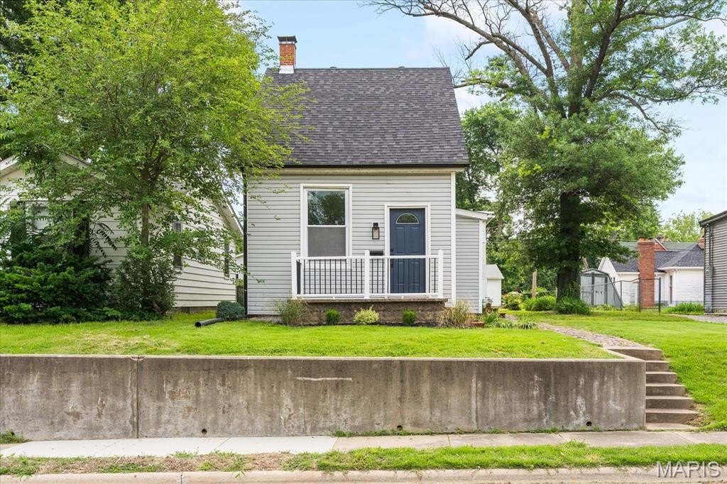 Single Family 2BR 1BA - 608 N 17th Street, Belleville, IL