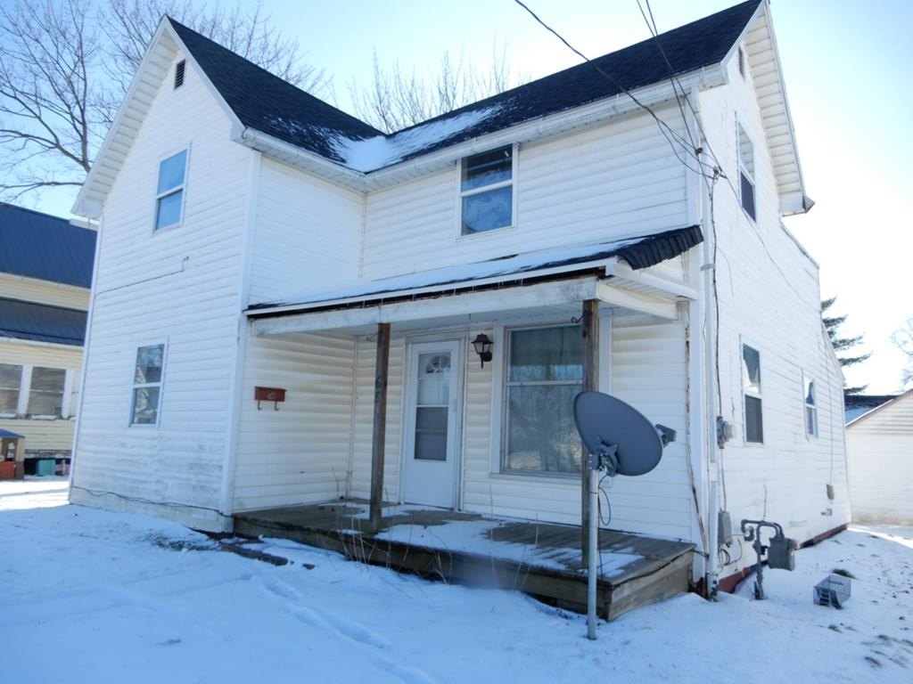 Single Family 3BR 2BA - 68 Whitney Ave, Shelby, OH