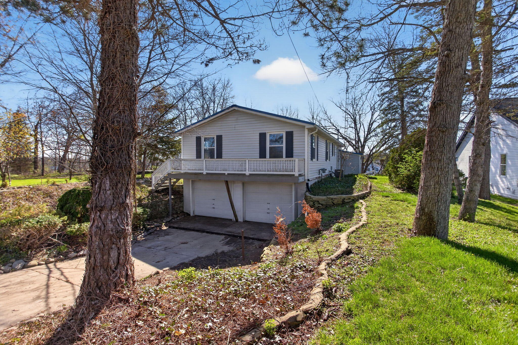 Single Family 3BR 2BA - 10791 Woodbrook Drive, Cement City, MI