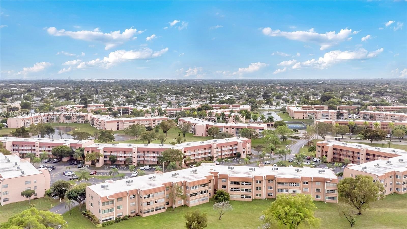 Condo 2BR 2BA - 9721 Sunrise Lakes Blvd, Sunrise, FL